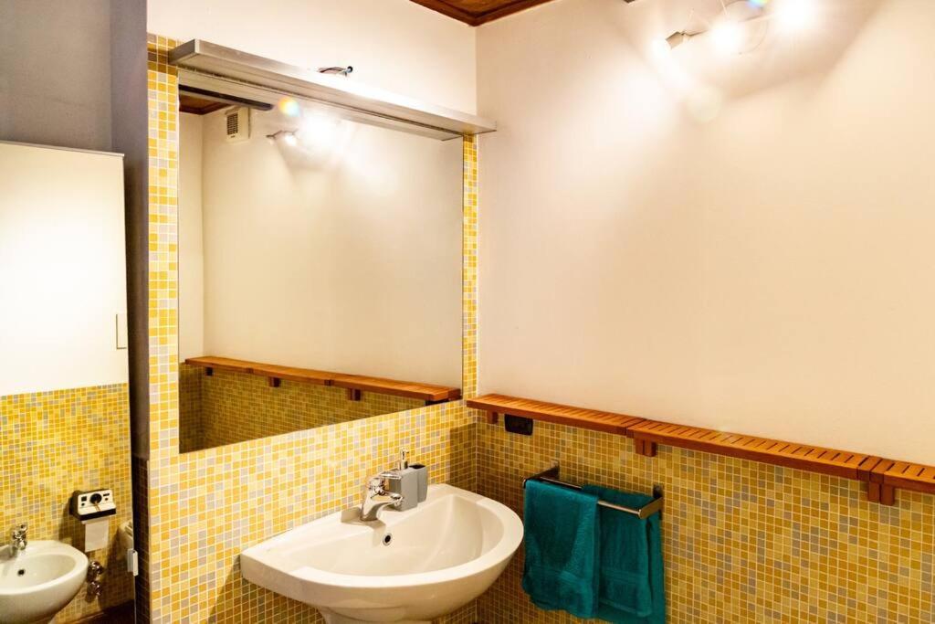 Apartamento 2 Min Da Porta Genova - Elegante Bilocale Milán Exterior foto